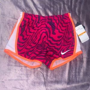 Girls sz 6 Nike shirts